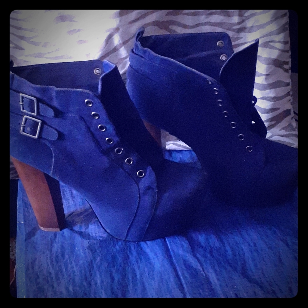 Women boot heels